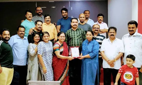 ട്രാക്ക് വനിതാവേദി ട്രഷറർ മിനി ജഗദീഷിന് യാത്രയയപ്പ് നൽകി