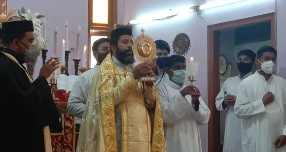 ഡല്‍ഹി സരിത വിഹാർ സെന്റ് തോമസ് ഓർത്തഡോക്സ് പള്ളിയുടെ ഇടവക പെരുന്നാളിന് ഭക്തിനിര്‍ഭരമായ സമാപനം