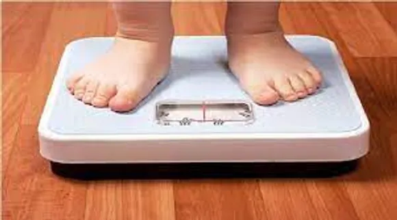 അമിതവണ്ണമുള്ള അമ്മമാരുടെ പെണ്‍മക്കള്‍ക്ക് അമിതവണ്ണത്തിന് സാധ്യതയുണ്ടെന്ന് ഗവേഷകര്‍