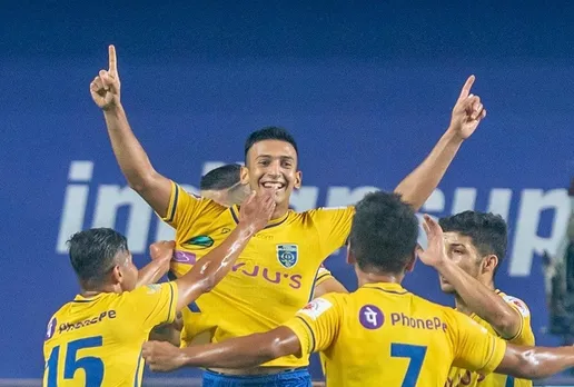 പ്ലേ ഓഫിലേക്ക് കൂടുതല്‍ അടുത്ത് കേരള ബ്ലാസ്റ്റേഴ്‌സ്; മുംബൈ സിറ്റിക്കെതിരെ തകര്‍പ്പന്‍ ജയം; ഗോവയ്‌ക്കെതിരെയുള്ള അവസാന മത്സരം നിര്‍ണായകം
