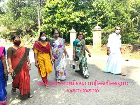 ഇന്ധന വിലവര്‍ദ്ധനവില്‍ പ്രതിഷേധം: തലനാട് പഞ്ചായത്ത് ഓഫീസിലേക്ക് കാല്‍നടയായി എത്തി വൈസ് പ്രസിഡന്റ് സോളി ഷാജി ബജറ്റ്  അവതരിപ്പിച്ചു