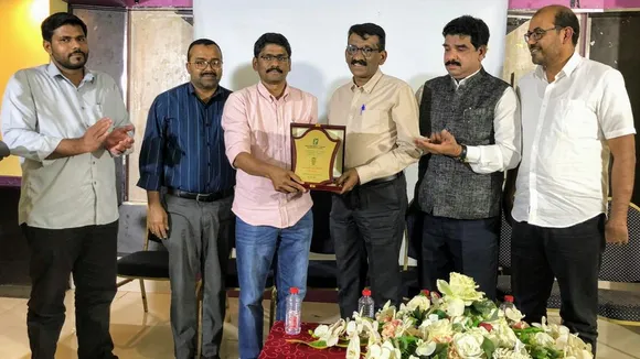 സാമൂഹ്യ പ്രവർത്തകൻ നൗഷാദ്‌ പത്തനംതിട്ടക്ക്‌ യാത്രയയപ്പ്‌ നൽകി