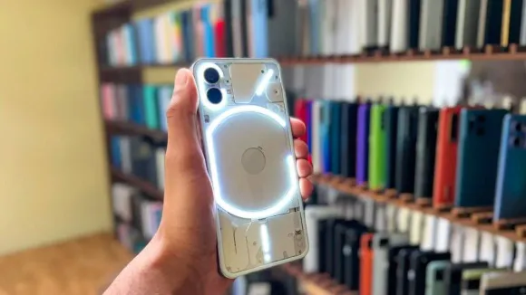 നത്തിംഗ് ഫോണ്‍ 1 വില്‍പ്പനയ്ക്ക് എത്തി; ഓഫറുകള്‍ പരിചയപ്പെടാം