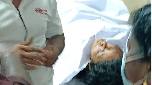 കാട്ടുകാച്ചിലെന്ന് കരുതി വാളുകൊണ്ട് വെട്ടി; പന്നിപ്പടക്കം പൊട്ടിത്തെറിച്ച് വീട്ടമ്മയ്‌ക്ക് ഗുരുതര പരിക്ക്