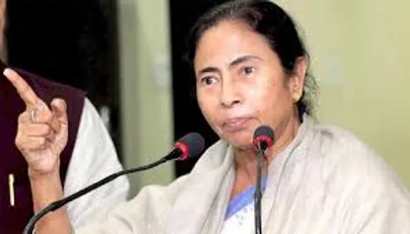 അടുത്ത വർഷത്തെ ലോക്സഭാ തെരഞ്ഞെടുപ്പിൽ ആരുമായും സഖ്യത്തിനില്ലെന്ന് ബംഗാൾ മുഖ്യമന്ത്രി മമത ബാനർജി
