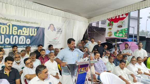 വിമാന ടിക്കറ്റ് കൊള്ള നിയന്ത്രിക്കുന്നതിൽ സർക്കാർ ശക്തമായി ഇടപെടുക - റസാഖ് പാലേരി
