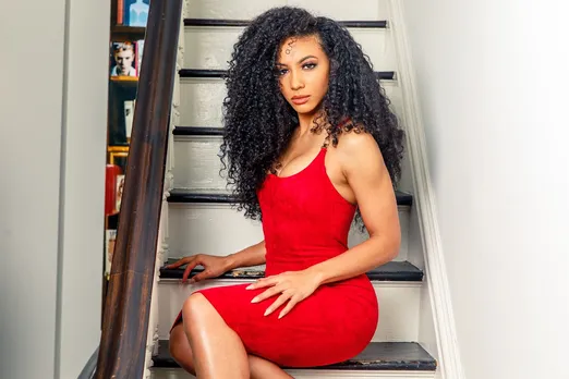 മുന്‍ മിസ് യുഎസ്എ സൗന്ദര്യറാണി അറുപതു നിലകളുള്ള അപ്പാര്‍ട്ട്‌മെന്റില്‍ നിന്നും ചാടി ആത്മഹത്യ ചെയ്തു