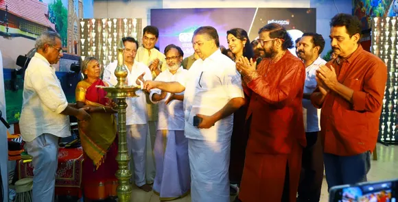വാര്‍ദ്ധക്യത്തില്‍ ഒറ്റപ്പെട്ടുപോകുന്ന ചലച്ചിത്ര കലാകാരന്മാരെ സംരക്ഷിക്കാന്‍ സര്‍ക്കാര്‍ പദ്ധതി; മന്ത്രി സജി ചെറിയാന്‍