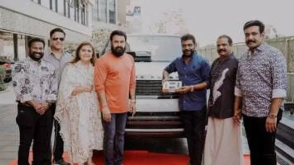 റേഞ്ച് റോവർ ഓട്ടോബയോഗ്രഫി എൽ.ബി.ഡബ്ല്യു കാർ സ്വന്തമാക്കി മോഹൻലാൽ
