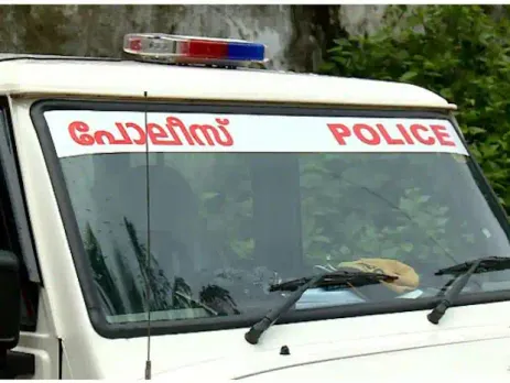 ചേർത്തലയിൽ ജിംനേഷ്യത്തില്‍ ബൈക്കിലെത്തിയ സംഘം  സ്‌ഫോടകവസ്തു എറിഞ്ഞു; ഒരാള്‍ക്ക് ഗുരുതര പരുക്ക്