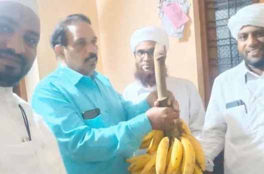 സന്നദ്ധസേവന പ്രവർത്തകന് തിരുവോണ ദിവസം കാഴ്ചക്കുല നൽകി എസ് വൈ എസ് സംഘം