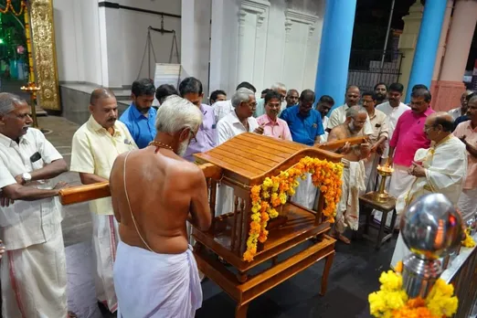 ആനയെ ഒഴിവാക്കി; തിരുവൈരാണിക്കുളത്ത് ഇനി അലംകൃതപ്പല്ലക്ക്