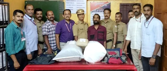 പാലക്കാട്‌ റെയിൽവേ സ്റ്റേഷനിൽ 21 കിലോ കഞ്ചാവ് പിടികൂടി - കായംകുളം സ്വദേശി അറസ്റ്റിൽ