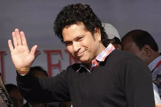 ആഘോഷങ്ങളില്ലാതെ മാസ്റ്റർ ബ്ലാസ്റ്റർ സച്ചിൻ ടെൻഡുൽക്കർക്ക് 47ാം ജന്മദിനം; കോവിഡ് 19 യോദ്ധാക്കൾക്ക് ആദരം !