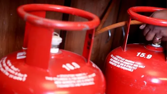 പാചകവാതക സുരക്ഷാ പരിശോധകര്‍ എന്ന മറവില്‍ വീടുകളില്‍ എത്തിയുള്ള തട്ടിപ്പ് വ്യാപകമാകുന്നു