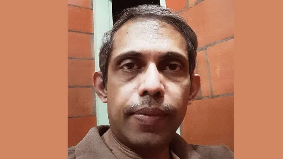 സമൂഹമാധ്യമങ്ങളിൽ പോസ്റ്റിട്ടതിന് ഹൈക്കോടതി അച്ചടക്ക നടപടി സ്വീകരിച്ച സബ് ജഡ്ജി രാജിവച്ചു
