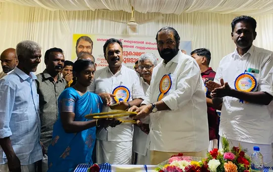 കൂട്ടുകാരനൊരു കൂടൊരുക്കാം; വീടിന്റെ താക്കോൽ മന്ത്രി വി ശിവൻകുട്ടി കൈമാറി