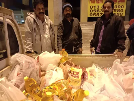 തീപിടിത്തത്തിൽ സർവ്വതും നഷ്ടപ്പെട്ട തൊഴിലാളികൾക്ക് കാരുണ്യഹസ്തം.