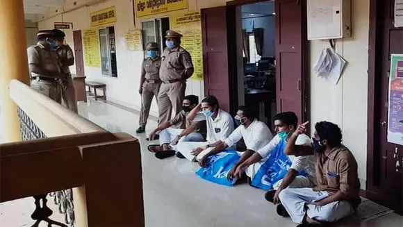 മലപ്പുറത്ത് വിദ്യാർഥിനിയുടെ ആത്മഹത്യ ;കെഎസ്‌യു കാസർകോട് ജില്ലാ കമ്മിറ്റി ജില്ലാ വിദ്യാഭ്യാസ ഓഫീസ് ഉപരോധിച്ചു