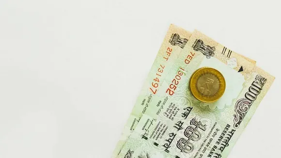 ഇഎസ്‌ഐസി ആക്ട് ഭേദഗതിയിലൂടെ തൊഴില്‍ മന്ത്രാലയം അതില്‍ ഇന്‍ഷ്വര്‍ ചെയ്തിട്ടുള്ള അംഗങ്ങളുടെ പ്രസവാനുകൂല്യം 5000 രൂപയില്‍ നിന്ന് 7500 രൂപയായി ഉയര്‍ത്തി
