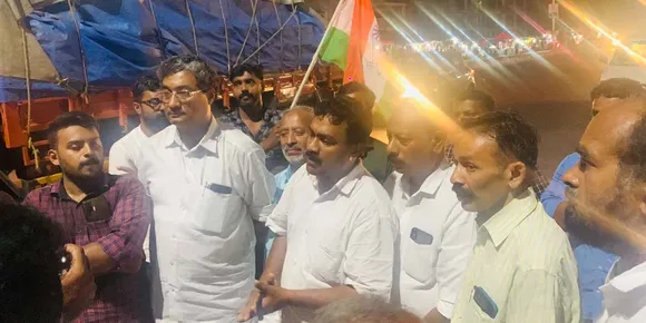ഭാരത് ജോഡോ യാത്ര; കാശ്മീരിൽ വച്ച് രാഹുൽ ഗാന്ധിയുടെ സുരക്ഷ ഒഴിവാക്കിയ കേന്ദ്രസർക്കാരിന്റെ നടപടിയിൽ പ്രതിഷേധിച്ച് പൊന്നാനി മുനിസിപ്പൽ കോൺഗ്രസ് കമ്മിറ്റിയുടെ നേതൃത്വത്തിൽ പ്രതിഷേധ പ്രകടനം നടത്തി
