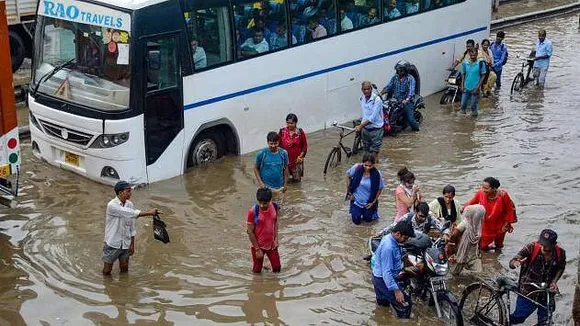 ഉത്തരേന്ത്യയിൽ കനത്തമഴ, മണ്ണിടിച്ചിൽ, ഗതാഗത തടസം; യമുനാതീരത്ത് അതീവ ജാഗ്രതാ നിർദേശം