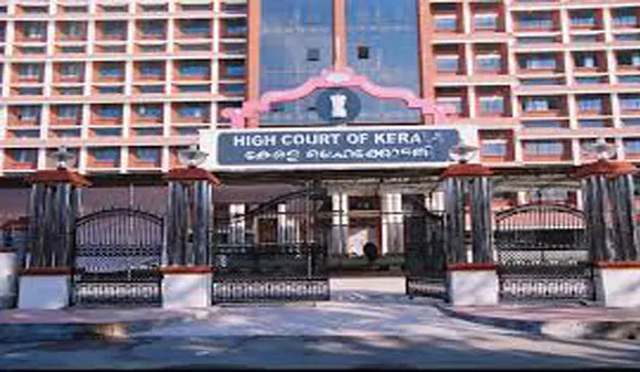 ലൈഫ് മിഷൻ ഇടപാടിലെ ഹൈക്കോടതി വിധി സർക്കാരിന് അനുകൂലമാണെന്ന സിപിഎമ്മിൻറെയും സർക്കാരിൻറെയും അവകാശ വാദങ്ങളിൽ എന്തെങ്കിലും കഴമ്പുണ്ടോ ? പ്രതിപക്ഷം പറയുന്ന പോലെ വിധി സര്‍ക്കാരിന് പ്രതികൂലമാണോ? വിധിയിലെ യഥാർത്ഥ വസ്തുതകൾ എന്തൊക്കെയാണ്. ഹൈക്കോടതി ജഡ്ജി ജസ്റ്റിസ് വി.ജി. അരുൺ ചൊവ്വാഴ്ച്ച ( ഒക്ടോബർ 13 ) പുറപ്പെടുവിച്ച വിധി ന്യായത്തിലെ പ്രധാന കാര്യങ്ങൾ താഴെ പറയുന്നവയാണ്