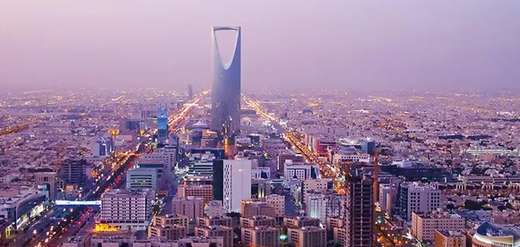 അവധിയിൽ പോയവര്‍ക്ക് സെപ്തംബര്‍ 15 മുതല്‍ സൗദിയിലേക്ക് പ്രവേശിക്കാം. ആഭ്യന്തര മന്ത്രാലയത്തിന്‍റെ പ്രഖ്യാപനം, ജനുവരി ഒന്നിന് ശേഷം മാത്രമേ രാജ്യത്തിന്റെ അതിർത്തികൾ പൂർണ്ണമായി തുറക്കും.