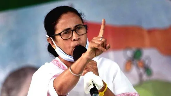 ബിജെപിക്കെതിരെയുള്ള പോരാട്ടം; പ്രതിപക്ഷ ഐക്യത്തിന് കരുക്കള്‍ നീക്കി മമത ബാനര്‍ജി; എല്ലാ പ്രതിപക്ഷ നേതാക്കള്‍ക്കും കത്തയച്ചു
