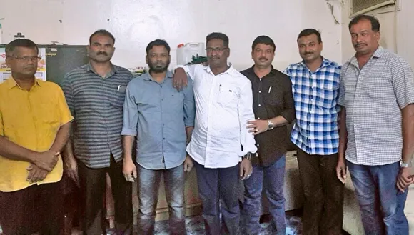 ഇരുപത്തേഴു വർഷത്തെ പ്രവാസത്തിന് വിരാമം, അബ്ബാസ് മേലേതിലിന് തൃത്താലക്കാർ യാത്രയയപ്പ് നൽകി