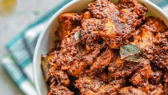 തയ്യാറാക്കാം നാവില്‍ കൊതിയൂറും ചിക്കന്‍ പെരട്ട്