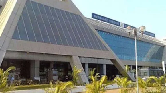 കരിപ്പൂരില്‍ പതിനൊന്ന് ലക്ഷത്തോളം രൂപ വില വരുന്ന സ്വര്‍ണ്ണം പിടികൂടി
