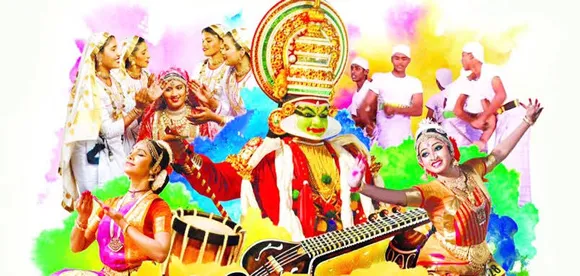 സംസ്ഥാന സ്കൂൾ കലോത്സവത്തിൽ സ്വർണക്കപ്പ് നേടി കോഴിക്കോട്, രണ്ടാം സ്ഥാനത്തിനായി കണ്ണൂരും പാലക്കാടും ഇഞ്ചോടിഞ്ച് പോരാട്ടം