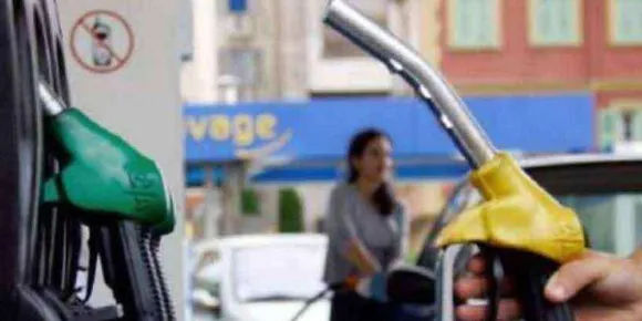 യുഎഇയിൽ ഇന്ധന വില വർധിക്കും; ജൂലൈയിലെ പെട്രോൾ, ഡീസൽ വില പ്രഖ്യാപിച്ചു