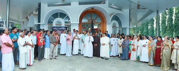 തൊടുപുഴയില്‍ കേരള ചര്‍ച്ച്‌ പ്രോപ്പര്‍ട്ടീസ്‌ ബില്ലിനെതിരെ കരിദിനം ആചരിച്ചു