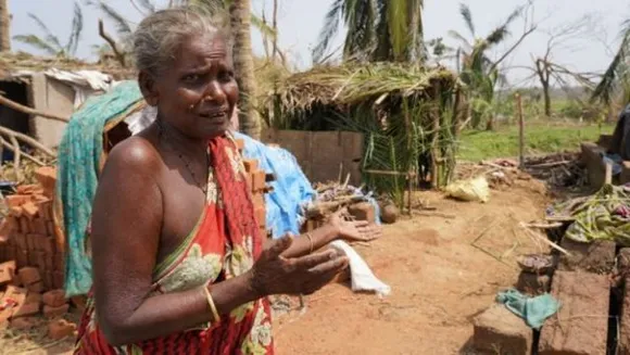 ലോകജാലകം -5. ഭരണത്തുടർച്ചകളും ഭരണമാറ്റങ്ങളുമൊന്നും ഇവരിൽ ഒരുമാറ്റവും സൃഷ്ടിച്ചിട്ടില്ല. 21 -)o നൂറ്റാണ്ടിലും മനുഷ്യർ ജീവിക്കുന്ന അവസ്ഥയാണിത് ..