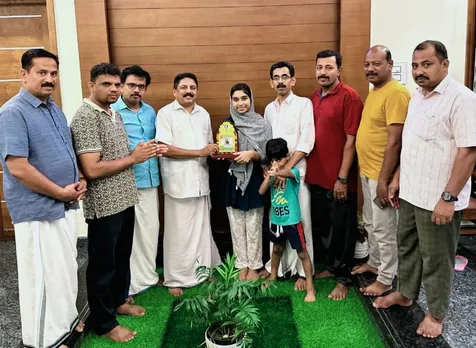 എസ് .എസ് എൽ. സി പരീക്ഷയിൽ മികച്ച വിജയം നേടിയ  ഫാത്തിമ്മ ഫിദയെ  പ്രിയദർശിനി ജനപക്ഷ വേദി അനുമോദിച്ചു