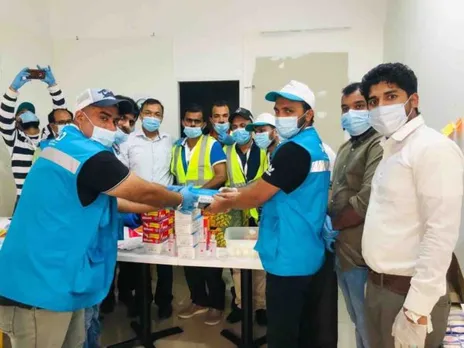 കോവിഡ് 19 പ്രതിരോധ പ്രവർത്തകർക്ക് മലപ്പുറം ജില്ലാ കെ. എം. സി. സിയുടെ സ്നേഹോപഹാരം