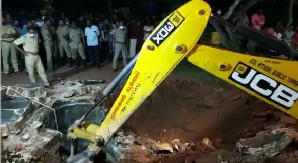 വെള്ളിമണ്ണില്‍ കിണര്‍ വൃത്തിയാക്കാന്‍ ഇറങ്ങിയ തൊഴിലാളി മണ്ണിടിഞ്ഞുവീണ് മരിച്ചു