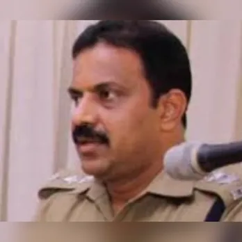 സോളര്‍ കേസ് അന്വേഷണ ഉദ്യോഗസ്ഥനായിരുന്ന റിട്ട. ഡി.വൈ.എസ്.പി ട്രെയിന്‍ തട്ടി മരിച്ച നിലയില്‍; കാറില്‍ നിന്നും ആത്മഹത്യാക്കുറിപ്പ് കണ്ടെത്തി