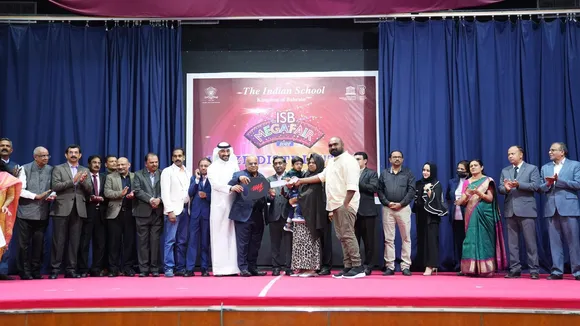 ഇന്ത്യൻ സ്‌കൂൾ മെഗാ ഫെയർ സമ്മാനങ്ങൾ വിതരണം ചെയ്തു