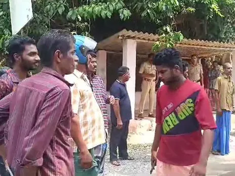 ശാരീരിക അസ്വസ്ഥത: ജീവനക്കാർ വഴിയിൽ ഉപേക്ഷിച്ചു; ബസിൽ തളർന്നുവീണ യാത്രക്കാരൻ ചികിത്സ കിട്ടാതെ മരിച്ചു