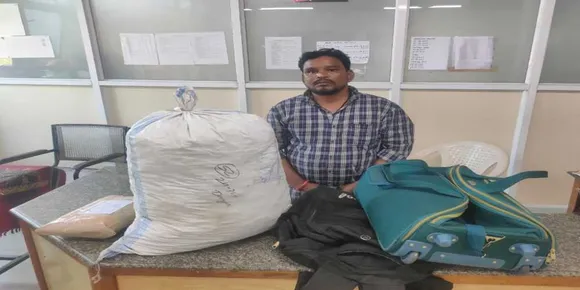 പാലക്കാട് വൻലഹരിവേട്ട; കെഎസ്ആർടിസി ബസ്റ്റാൻഡിൽ നിന്ന് പിടികൂടിയത് രണ്ട് കിലോ കഞ്ചാവ്