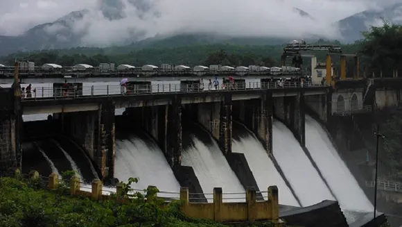 പാലക്കാട് മംഗലം അണക്കെട്ടിനു സമീപം ഉരുൾ പൊട്ടി