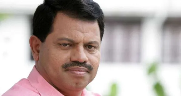 എംസി കമറുദ്ദീന്‍ എംഎല്‍എ സ്ഥാനം രാജി വയ്ക്കും ! രാജി പാണക്കാട്ട് എത്തി വിശദീകരണം നല്‍കിയ ശേഷം ! നിക്ഷേപ തട്ടിപ്പില്‍ കമറുദ്ദീനെ സംരക്ഷിക്കുന്നത് യുഡിഎഫിന് ദോഷമെന്നു പൊതു വികാരം. കാസര്‍കോട്ടെ ലീഗ് നേതാക്കളും കമറുദ്ദീന് എതിര് ?