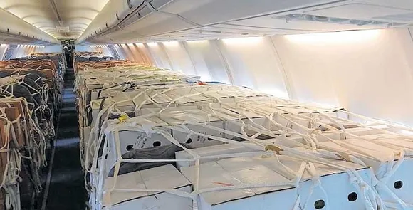 യാത്രാവിമാനങ്ങളില്‍ യാത്രക്കാര്‍ക്ക് പകരം പച്ചക്കറി ബോക്സുകള്‍ ! വിഷുവിനായി ഗള്‍ഫിലേയ്ക്ക് പച്ചക്കറികള്‍ അയച്ചതിങ്ങനെ !