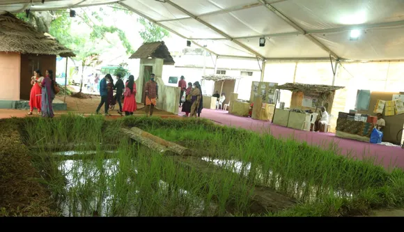 എൻ്റെ കേരളം മേള : വരവേൽക്കുന്നത് പടിപ്പുരയും പാടവും ഓലപ്പുരയും; ഗ്രാമീണ ടൂറിസം അനുഭവങ്ങൾ തനിമയോടെ അവതരിപ്പിച്ച് ടൂറിസംവകുപ്പിൻ്റെ പ്രദർശന സ്റ്റാൾ