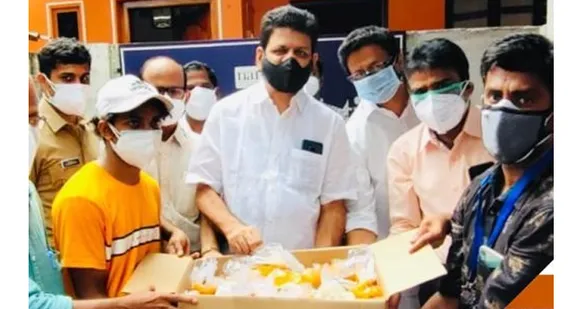നന്മ ഫൗണ്ടേഷൻ പാലക്കാട് ജില്ലാ ഹെൽപ്പ് ഡെസ്ക്കൻ്റെ നേതൃത്വത്തിൽ 'ഒരു വയറൂട്ടാം ഒരു വിശപ്പടക്കാം' : പതിനൊന്നാം ദിവസം