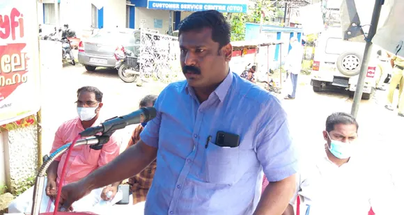 ഡിവൈഎഫ്ഐ പാലക്കാട് ബ്ലോക്ക് കമ്മറ്റിയുടെ നേതൃത്വത്തിൽ പാലക്കാട് ഹെഡ് പോസ്റ്റോഫീസിനു മുന്നിൽ നടക്കുന്ന റിലേ സത്യാഗ്രഹം രണ്ടാം ദിവസം പിന്നിട്ടു