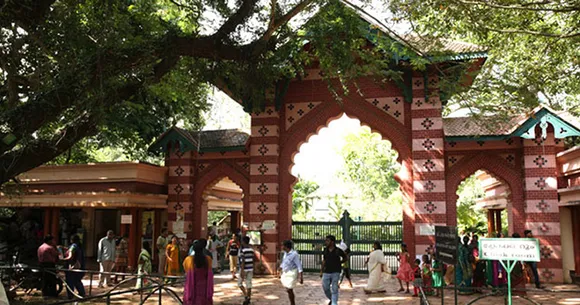 മൃഗശാലയിൽ നിന്ന് ചാടിപ്പോയ ഹനുമാൻ കുരങ്ങിനെ കണ്ടെത്തി
